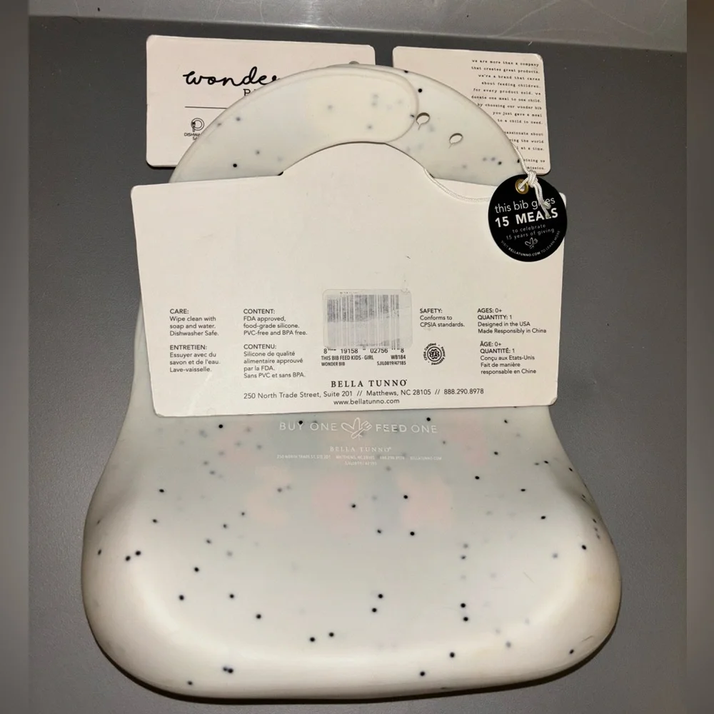 NWT Silicone Baby Bib Bella Tunno